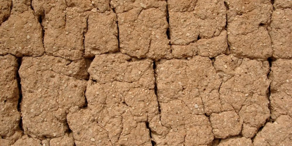 Adobe como Material de Construcción 】 Qué es y Usos - Sacosa